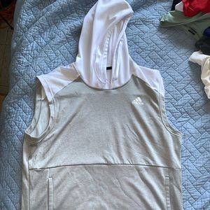 Adidas men’s L cut off hooded top